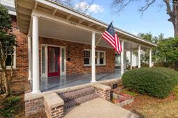 1403 Lyttleton Street photo 4