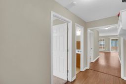 1019 Glencroft Drive photo 4