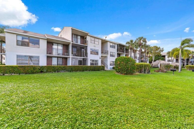 714 Executive Center Drive, Unit 24, West Palm Beach, FL 33401 Photo