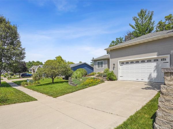 929 Sampson Drive, Nevada, IA 50201