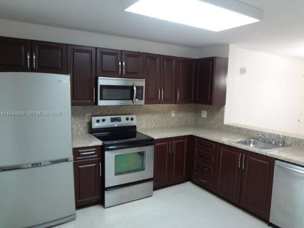 10125 W Sunrise Blvd , Unit 104, Plantation, FL 33322