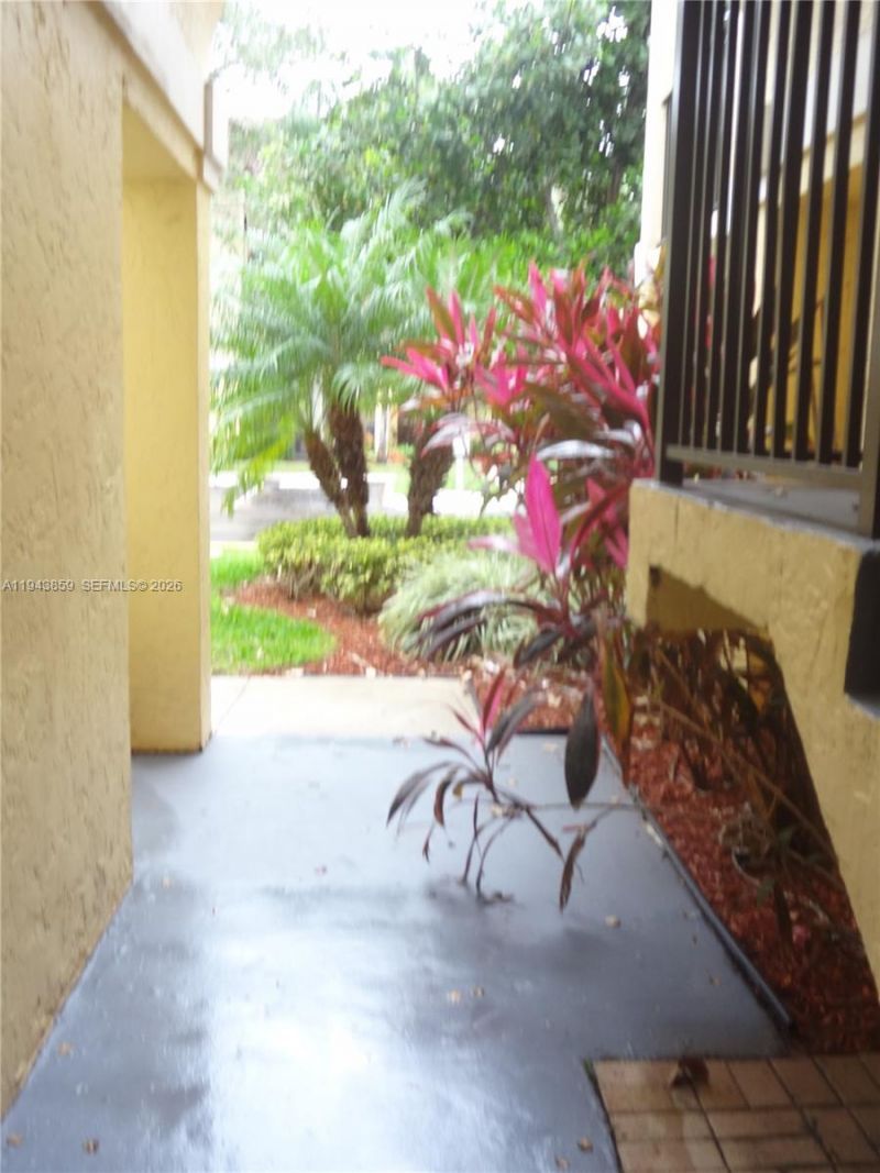 10125 W Sunrise Blvd , Unit 104, Plantation, FL 33322 Photo