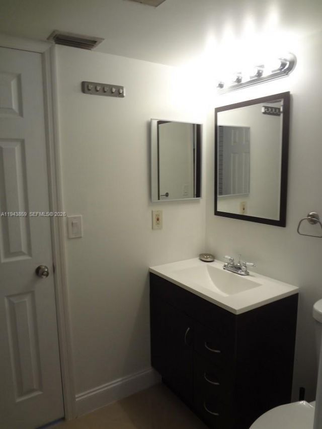 10125 W Sunrise Blvd , Unit 104, Plantation, FL 33322 Photo