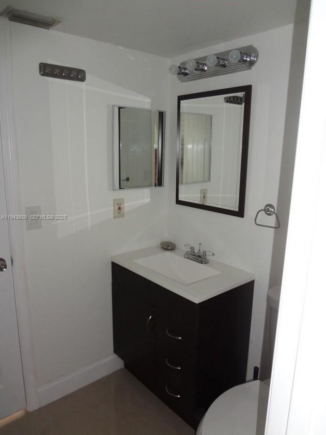 10125 W Sunrise Blvd , Unit 104, Plantation, FL 33322 Photo