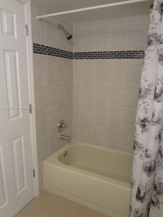 10125 W Sunrise Blvd , Unit 104, Plantation, FL 33322 Photo