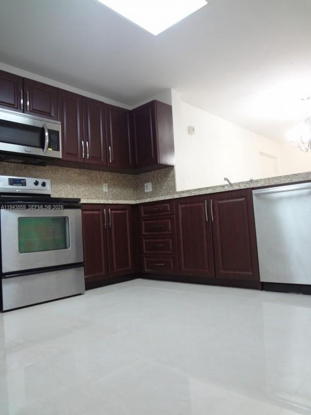 10125 W Sunrise Blvd , Unit 104, Plantation, FL 33322 Photo