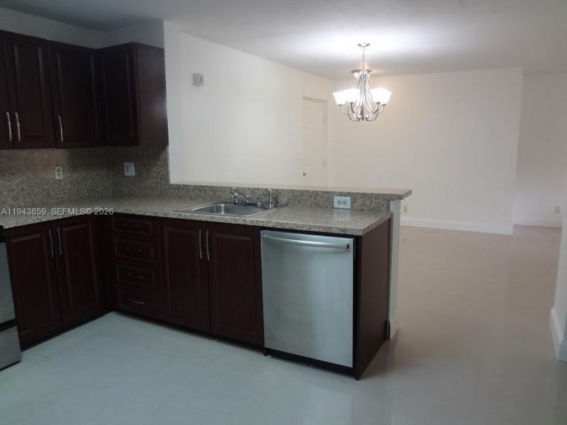 10125 W Sunrise Blvd , Unit 104, Plantation, FL 33322 Photo