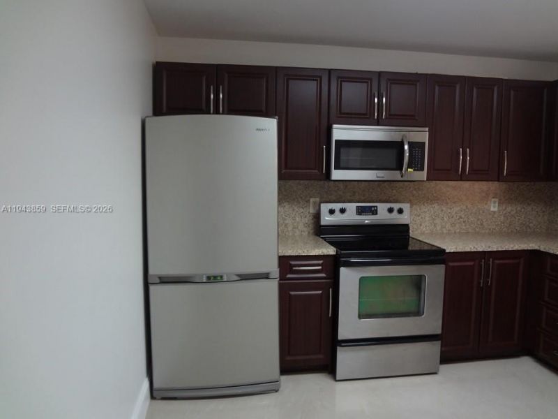 10125 W Sunrise Blvd , Unit 104, Plantation, FL 33322 Photo