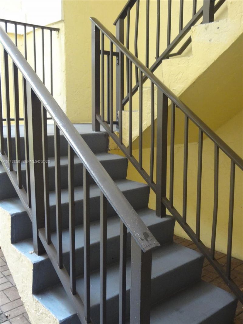 10125 W Sunrise Blvd , Unit 104, Plantation, FL 33322 Photo