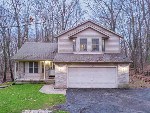 4125 Thornapple Hills Drive, Middleville, MI 49333