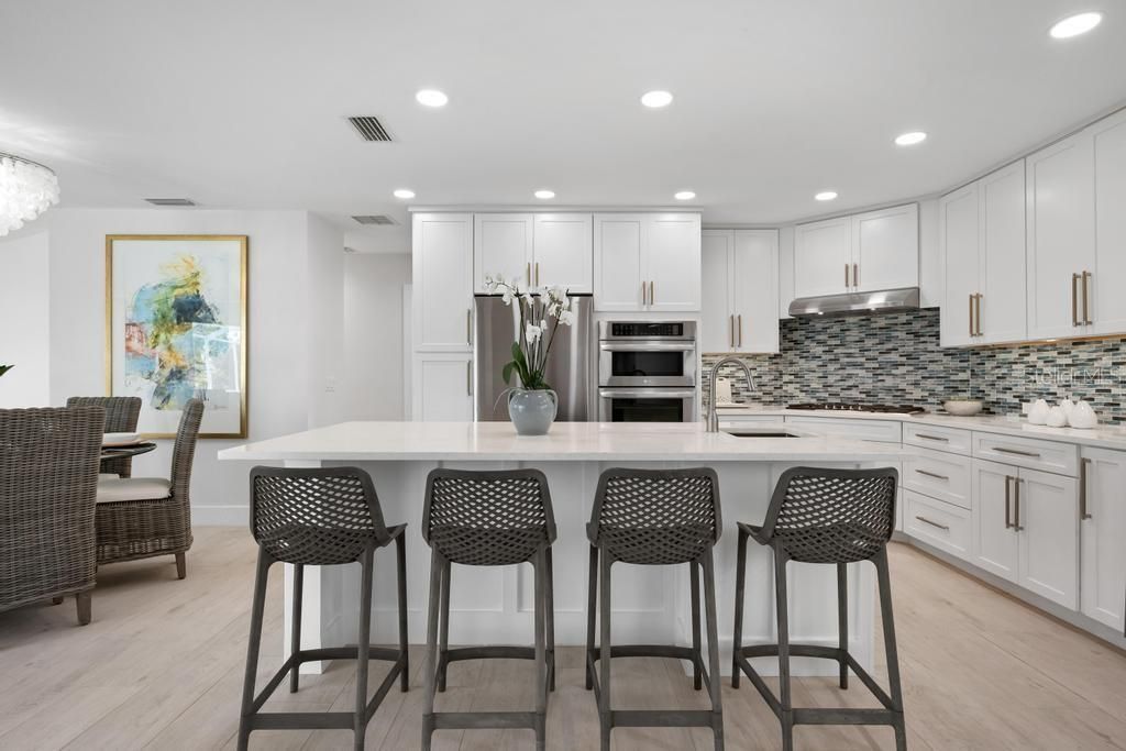 616 Foxworth Lane, Holmes Beach, FL 34217 Photo