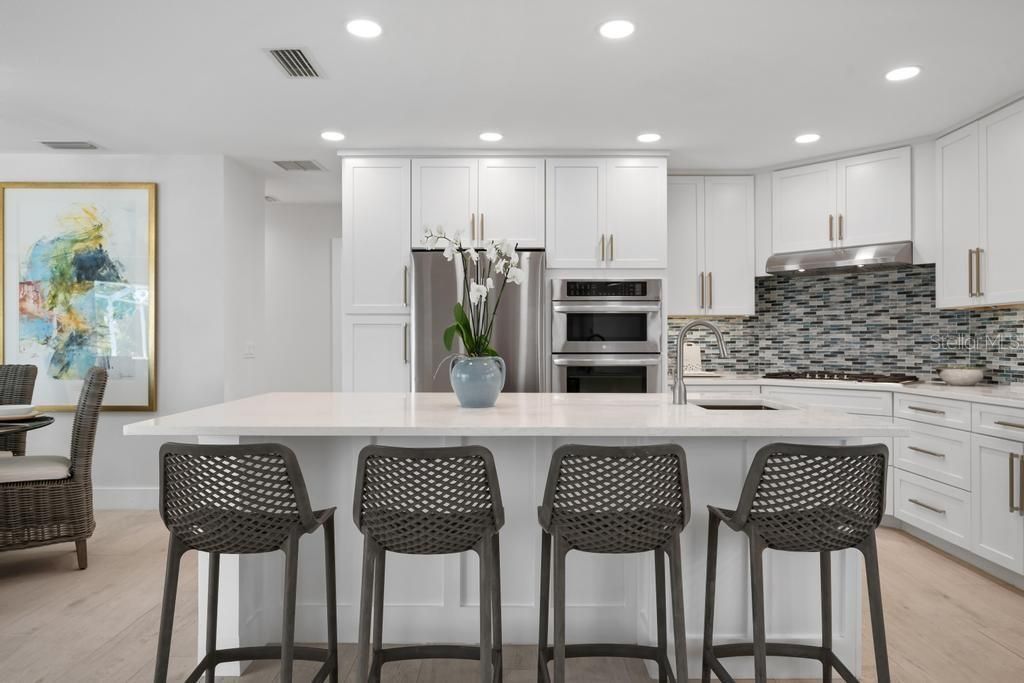 616 Foxworth Lane, Holmes Beach, FL 34217 Photo