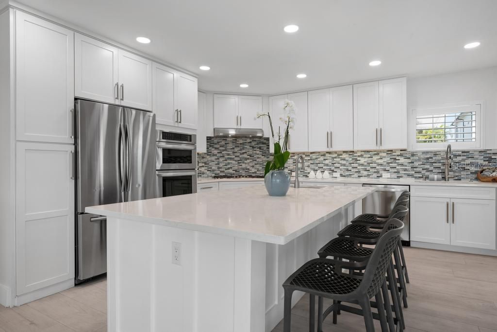 616 Foxworth Lane, Holmes Beach, FL 34217 Photo