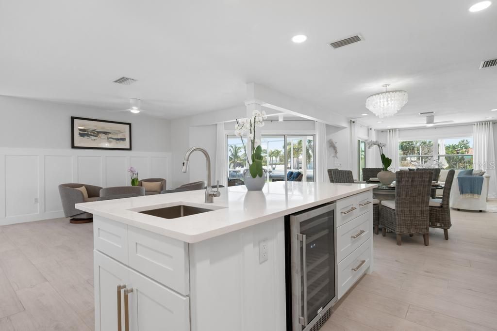 616 Foxworth Lane, Holmes Beach, FL 34217 Photo