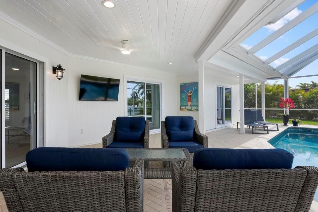 616 Foxworth Lane, Holmes Beach, FL 34217 Photo