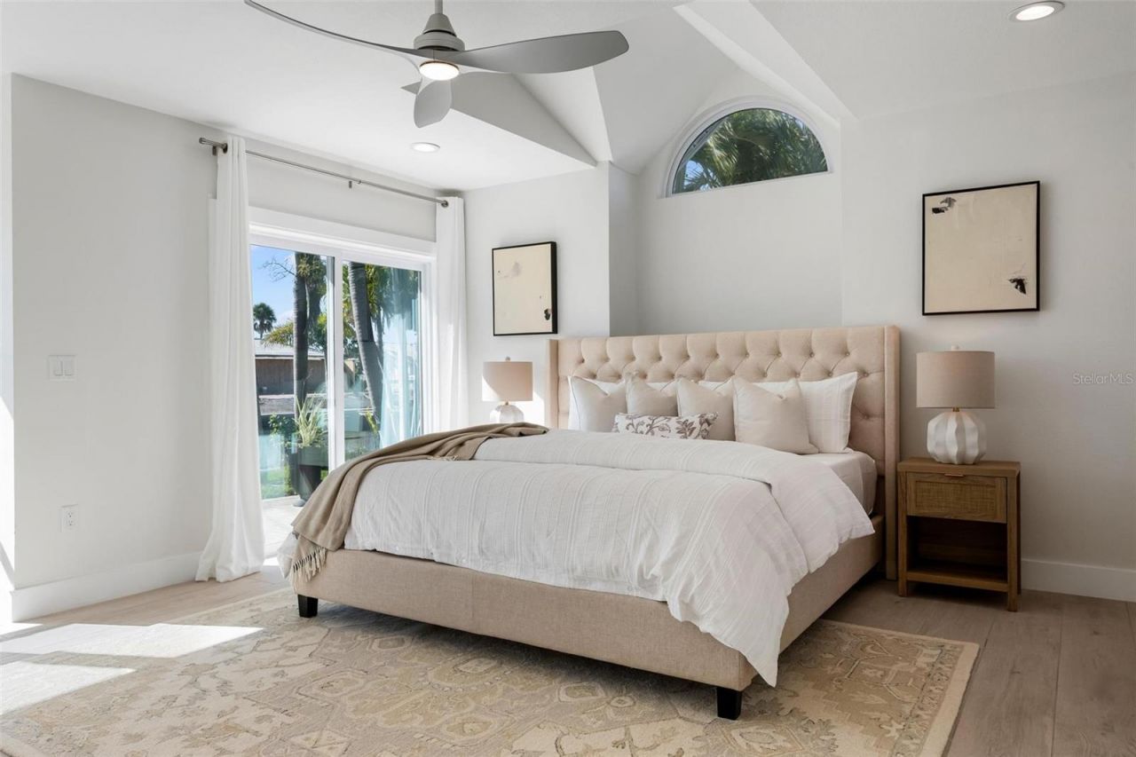 616 Foxworth Lane, Holmes Beach, FL 34217 Photo