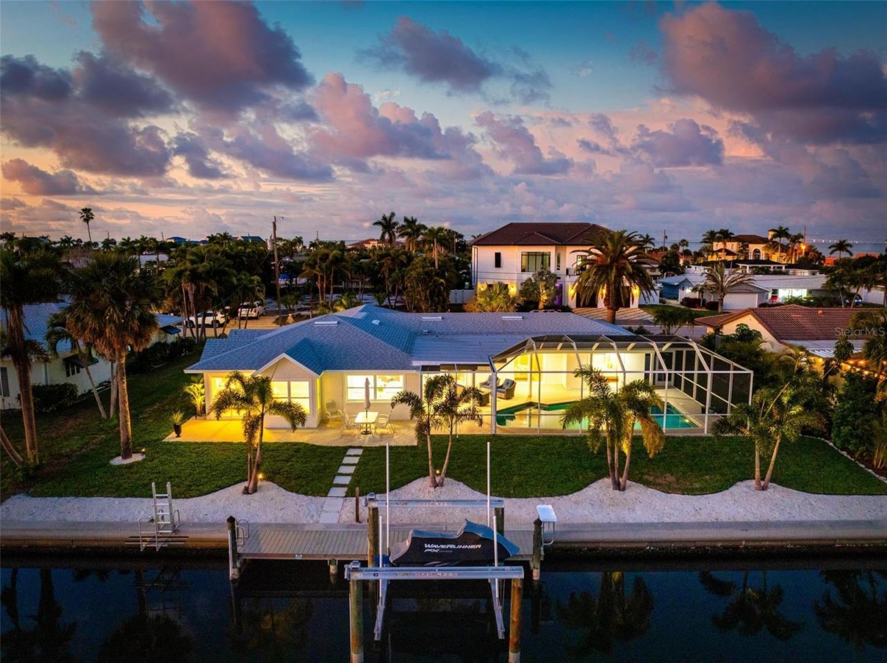 616 Foxworth Lane, Holmes Beach, FL 34217 Photo