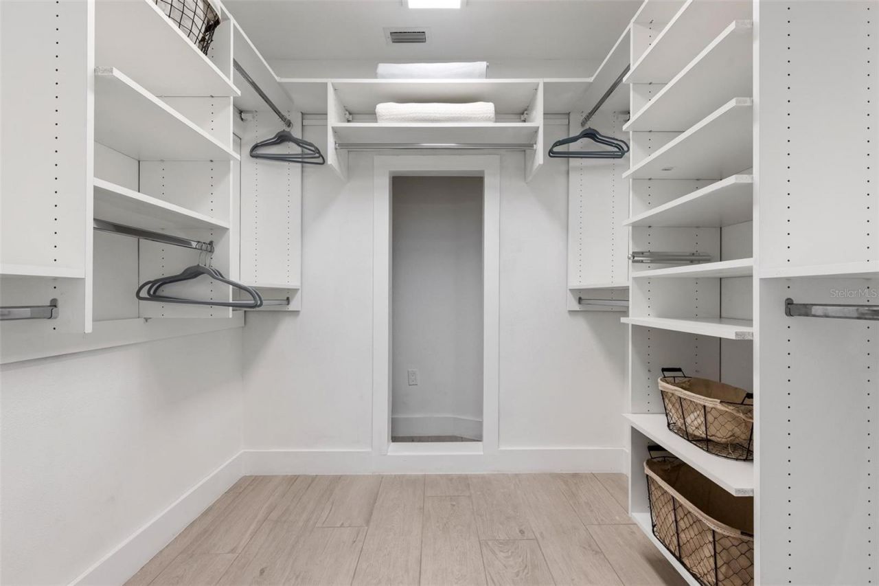 616 Foxworth Lane, Holmes Beach, FL 34217 Photo