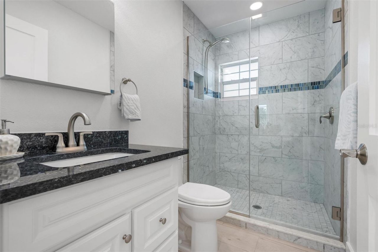 616 Foxworth Lane, Holmes Beach, FL 34217 Photo