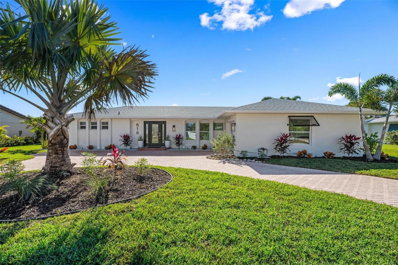 616 Foxworth Lane, Holmes Beach, FL 34217 Photo