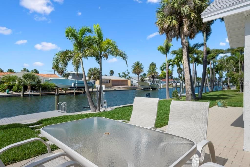 616 Foxworth Lane, Holmes Beach, FL 34217 Photo
