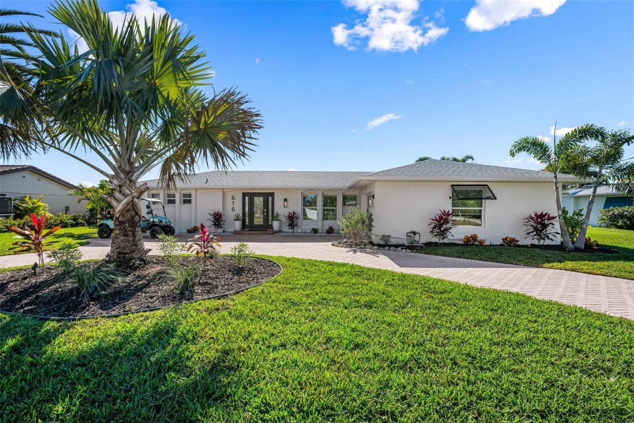 616 Foxworth Lane, Holmes Beach, FL 34217 Photo