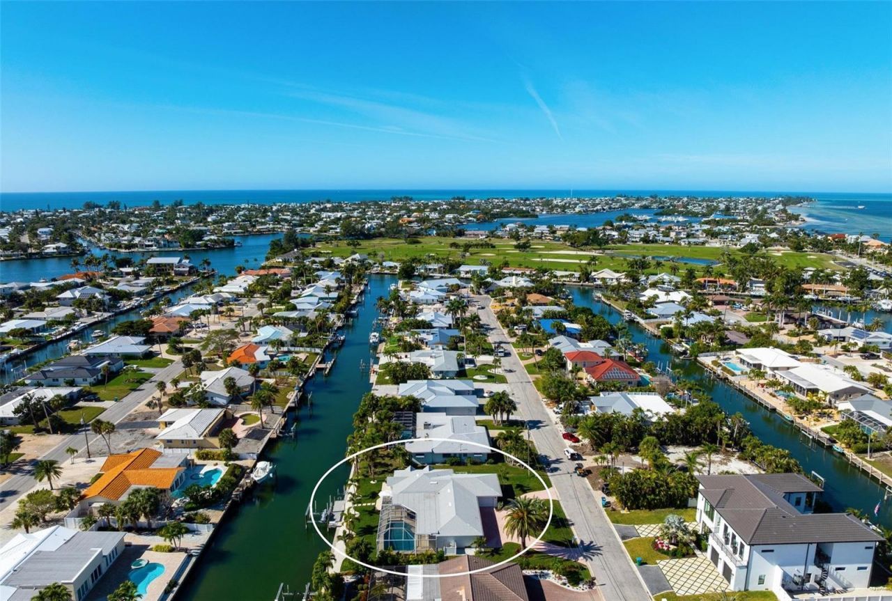 616 Foxworth Lane, Holmes Beach, FL 34217 Photo