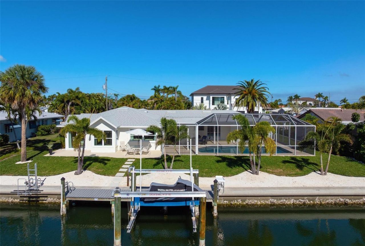 616 Foxworth Lane, Holmes Beach, FL 34217 Photo