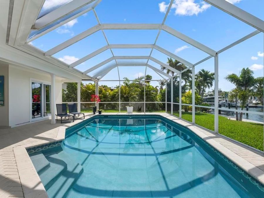 Property Image 100
