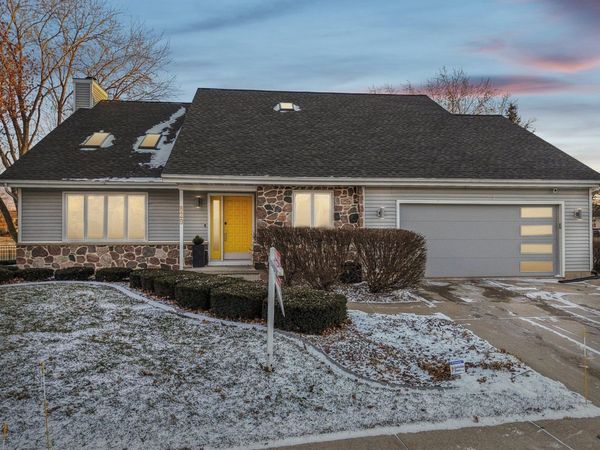 820 Spahn Drive, Waunakee, WI 53597