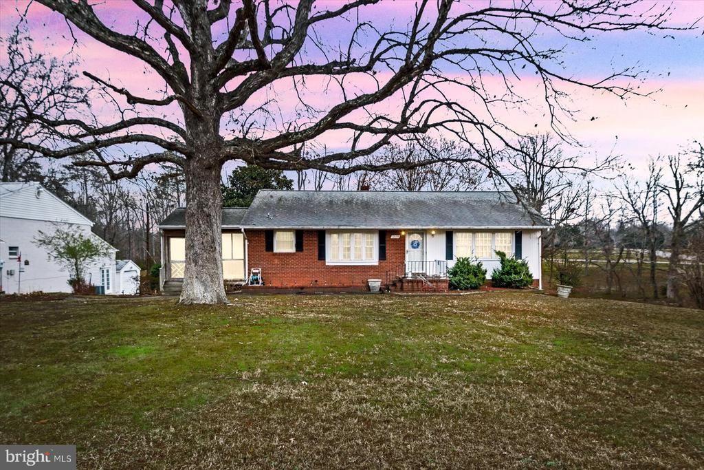 12605 Five Mile Road, Fredericksburg, VA 22407 Main Photo