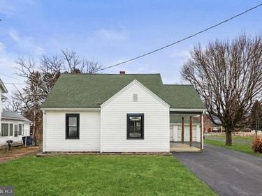 255 W MAIN STREET, FAYETTEVILLE, PA 17222