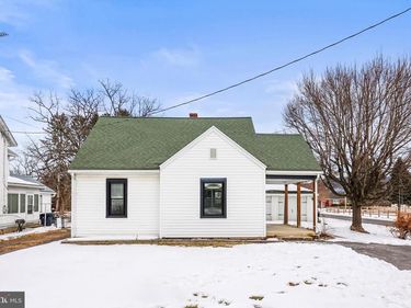 255 W MAIN STREET, FAYETTEVILLE, PA 17222