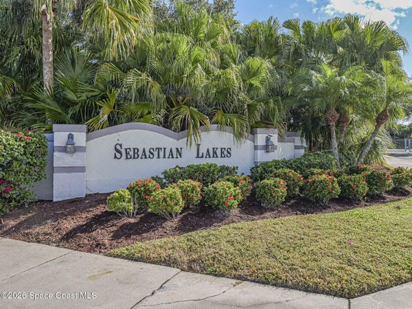 1198 Breezy Way, Unit 7a, Sebastian, FL 32958