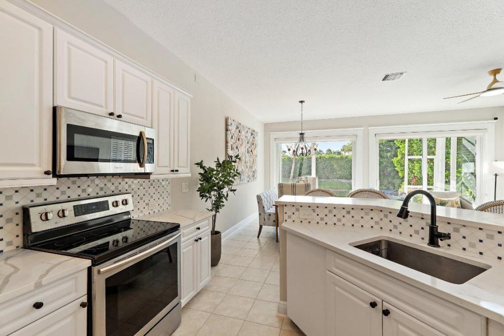 402 Resort Lane, Palm Beach Gardens, FL 33418 Photo