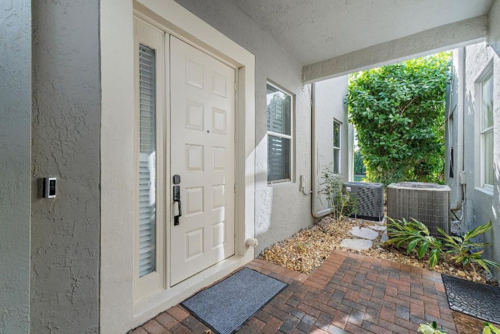 402 Resort Lane, Palm Beach Gardens, FL 33418 Photo