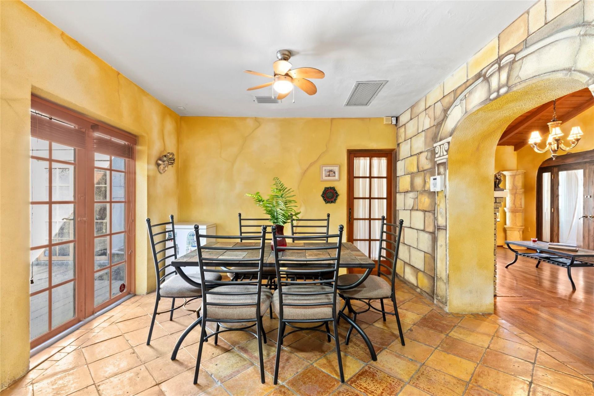 9600 N Miami Avenue, Miami Shores, FL 33150 Photo