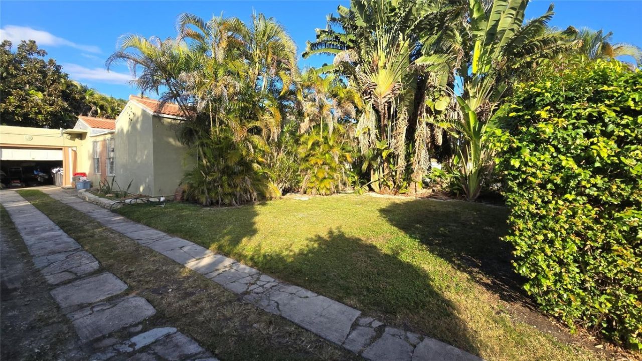 9600 N Miami Avenue, Miami Shores, FL 33150 Photo