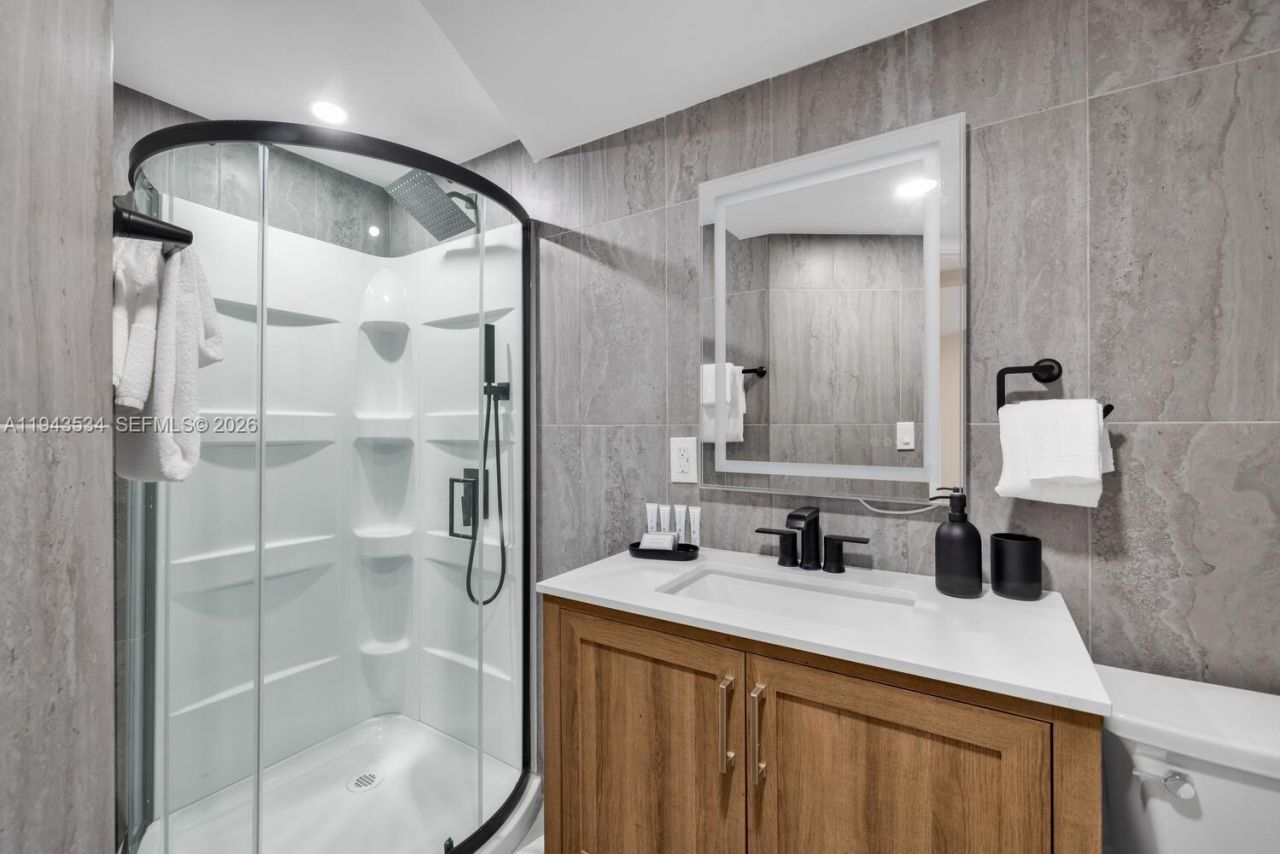 5445 Collins Ave, Unit M9 M10 M11, Miami Beach, FL 33140 Photo