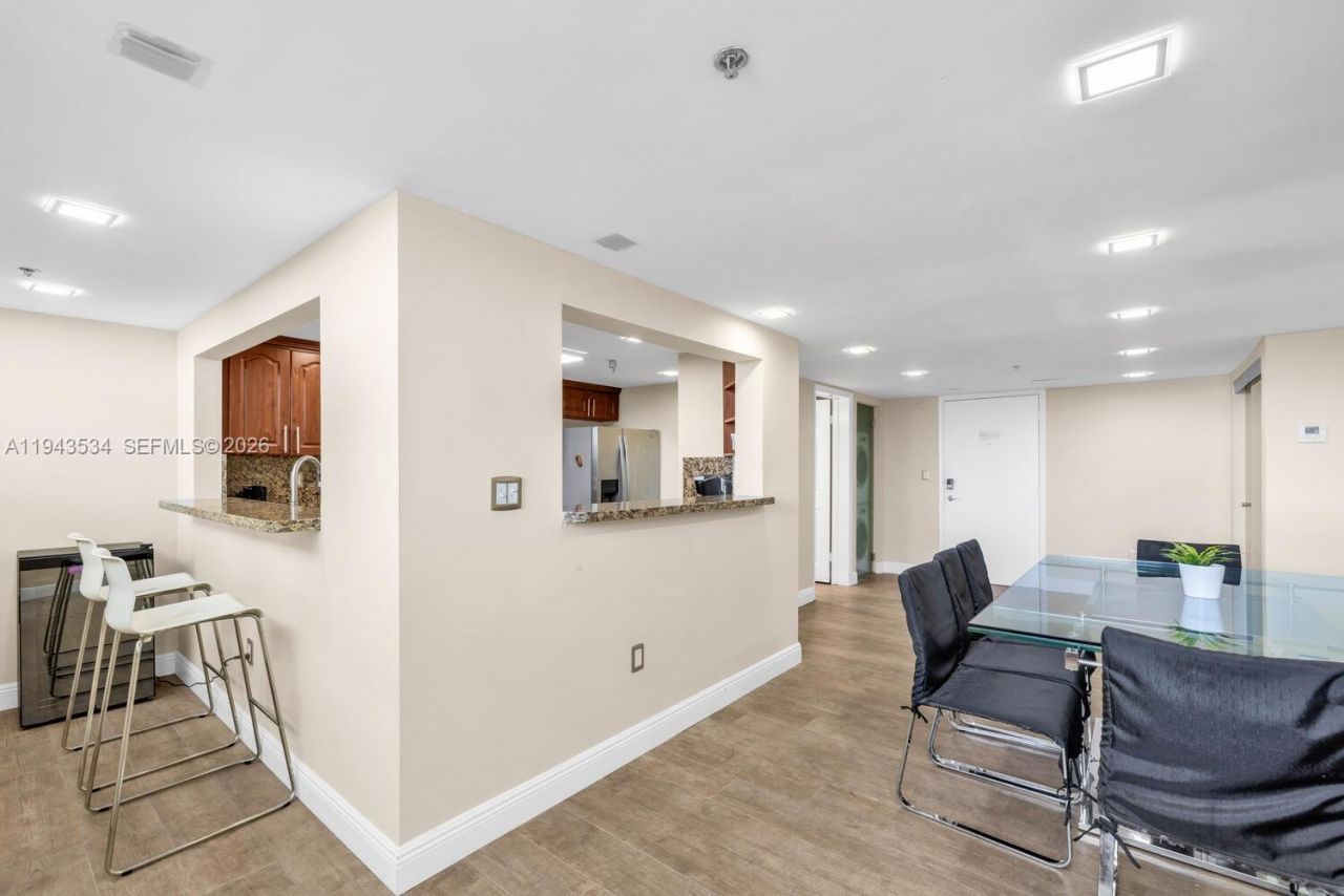 5445 Collins Ave, Unit M9 M10 M11, Miami Beach, FL 33140 Photo