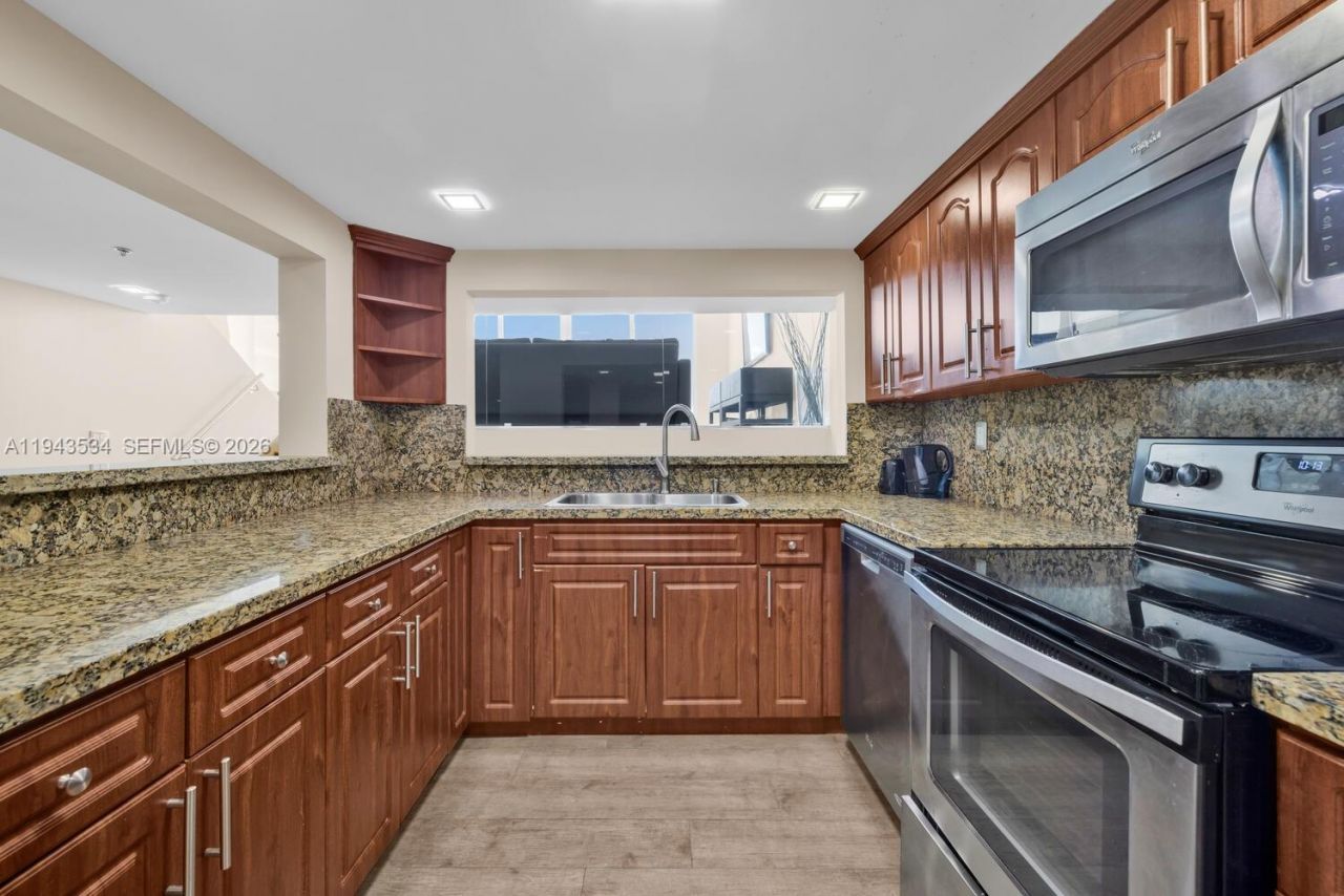 5445 Collins Ave, Unit M9 M10 M11, Miami Beach, FL 33140 Photo