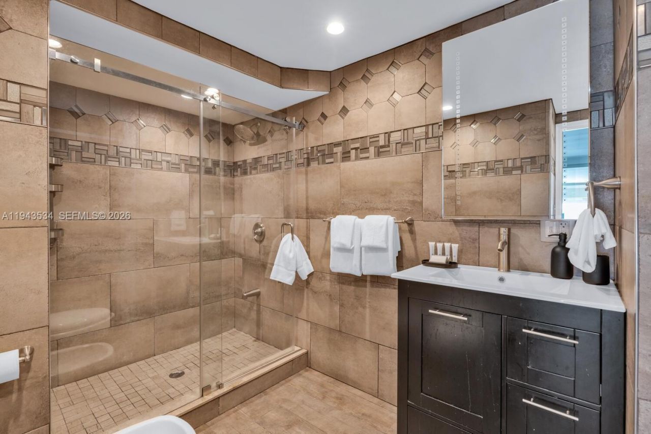 5445 Collins Ave, Unit M9 M10 M11, Miami Beach, FL 33140 Photo