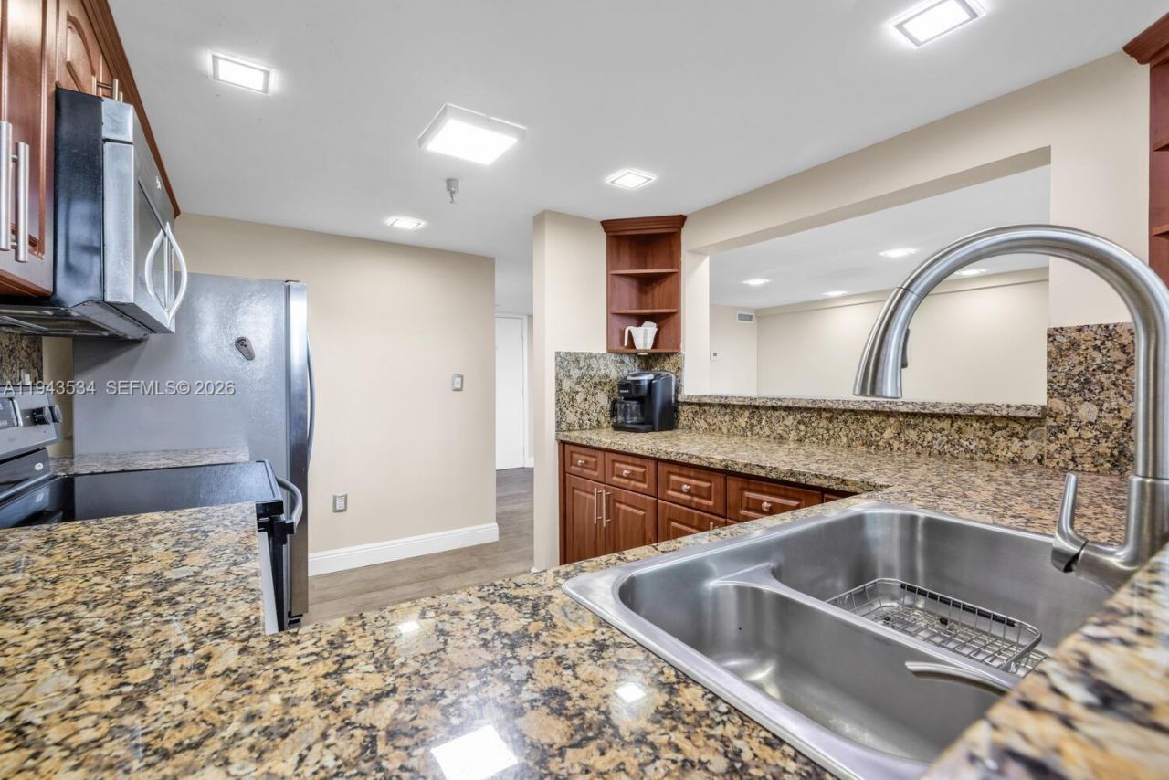 5445 Collins Ave, Unit M9 M10 M11, Miami Beach, FL 33140 Photo