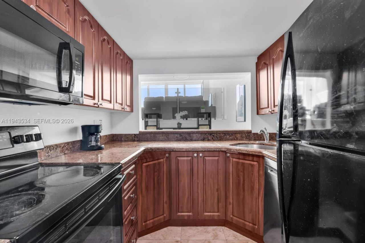 5445 Collins Ave, Unit M9 M10 M11, Miami Beach, FL 33140 Photo