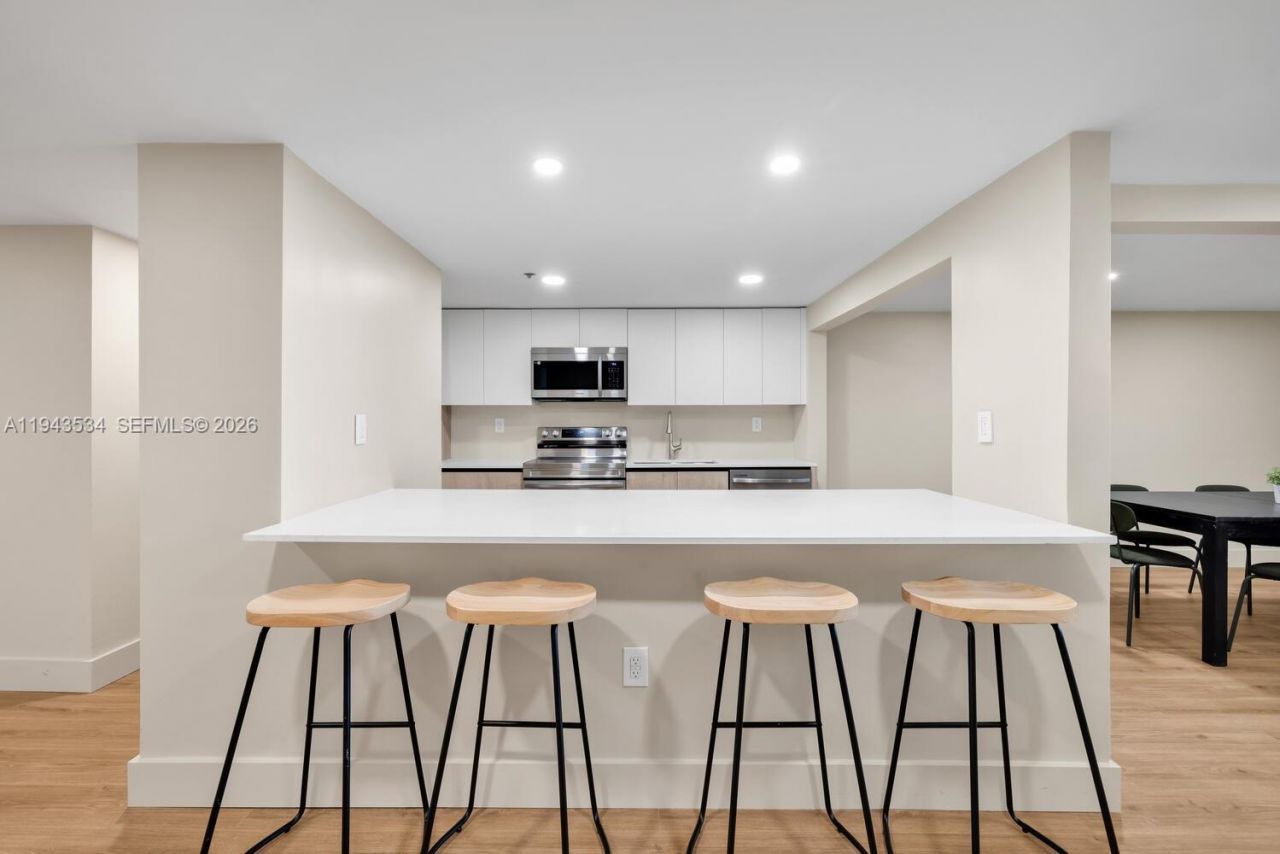 5445 Collins Ave, Unit M9 M10 M11, Miami Beach, FL 33140 Photo