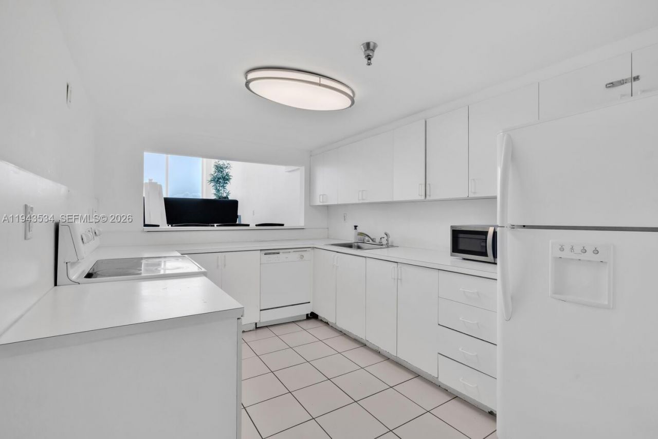 5445 Collins Ave, Unit M9 M10 M11, Miami Beach, FL 33140 Photo