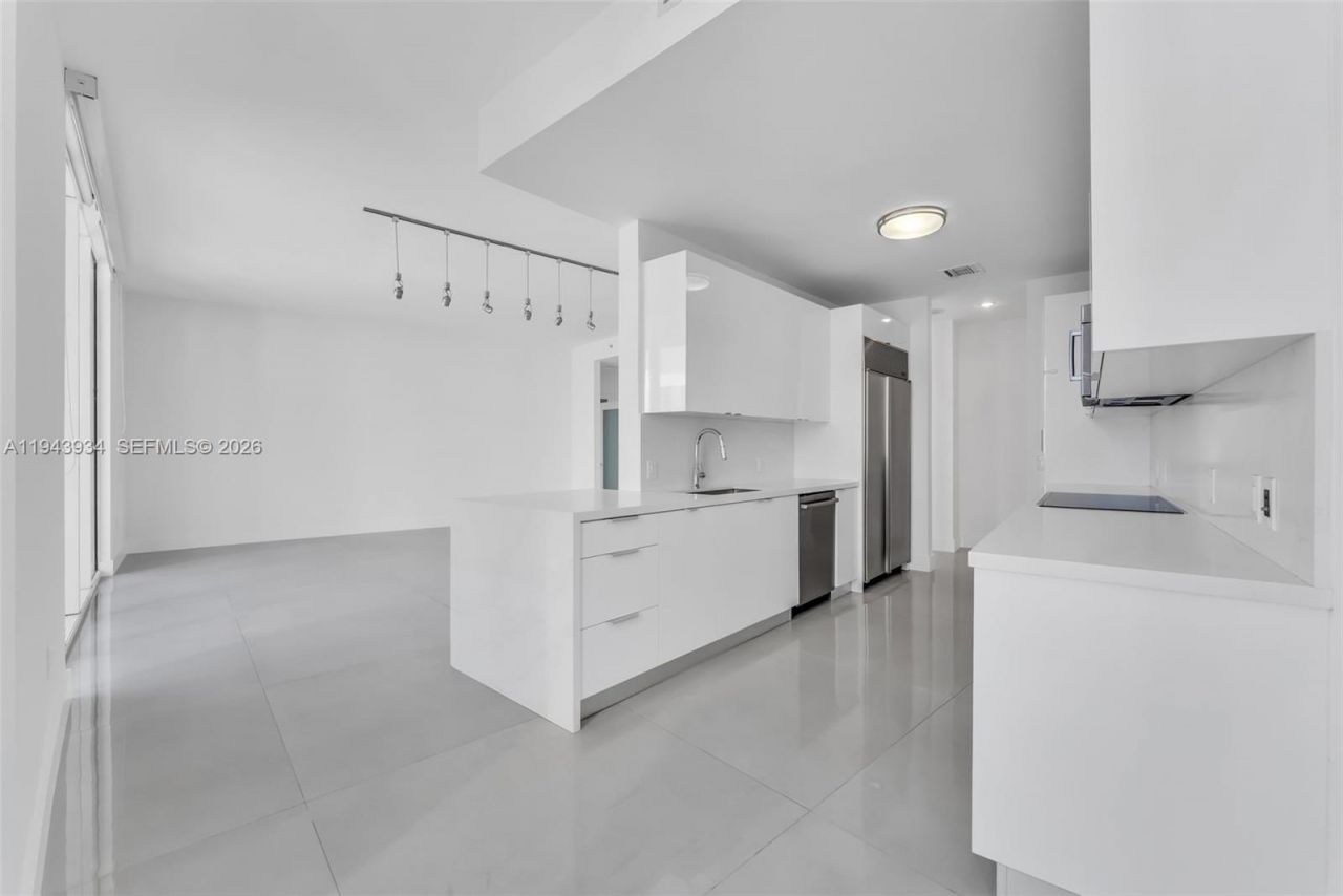 901 Brickell Key Blvd, Unit 3206, Miami, FL 33131 Photo