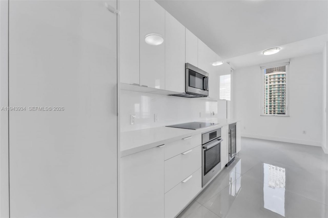 901 Brickell Key Blvd, Unit 3206, Miami, FL 33131 Photo