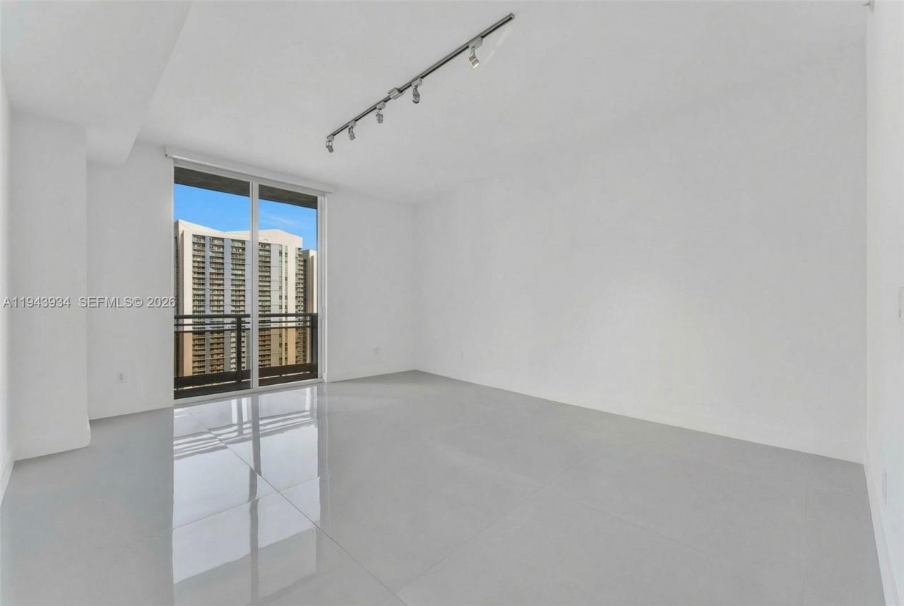 901 Brickell Key Blvd, Unit 3206, Miami, FL 33131 Photo