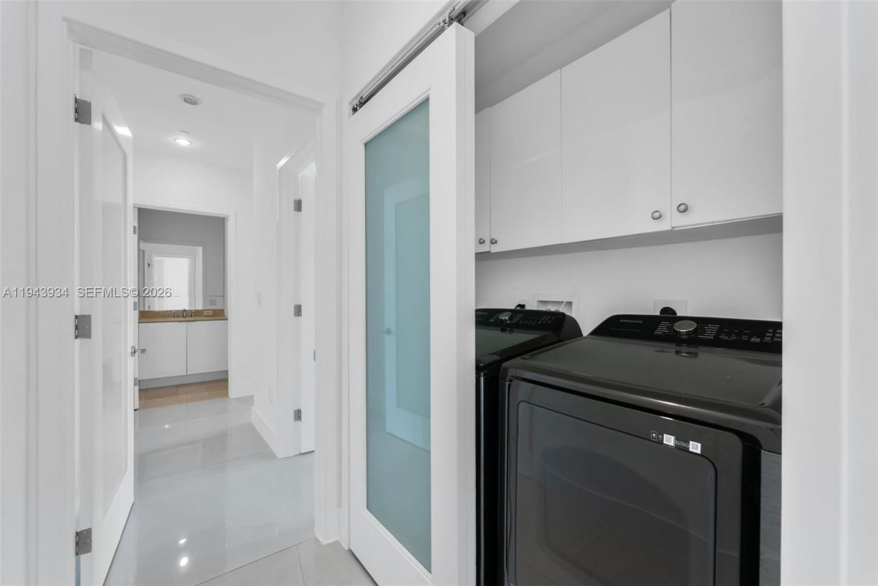 901 Brickell Key Blvd, Unit 3206, Miami, FL 33131 Photo